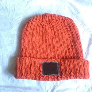 Love your melon beanie ! Brand new